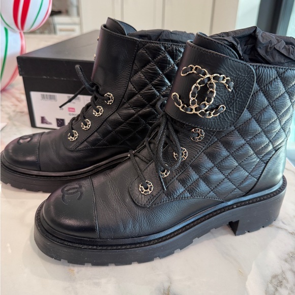 Authentic Chanel Black leather Brave combat boot Size 39 - Picture 4 of 5